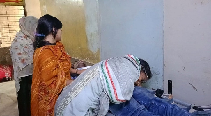 ডেমরায় বাসের ধাক্কায় নিহত ৪ জনের পরিচয় মিলেছে