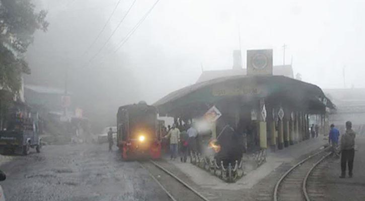 রাজশাহীতে নিয়ন্ত্রণ হারিয়ে বাজারে বালুর ট্রাক, নিহত ৪