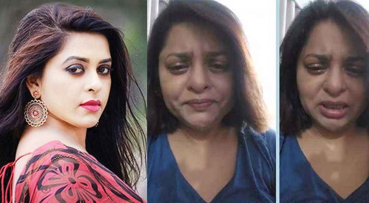 ‘আমি আর পারছি না’, লাইভে এসে কাঁদলেন ‘আলো আসবেই’ গ্রুপের সেই জ্যোতি