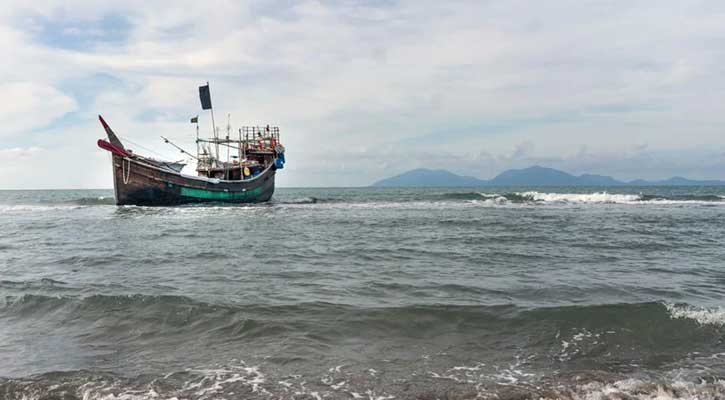 আন্দামান সাগরে নৌকাডুবি, বাংলাদেশিসহ ২৫০ নারী-পুরুষ নিখোঁজ
