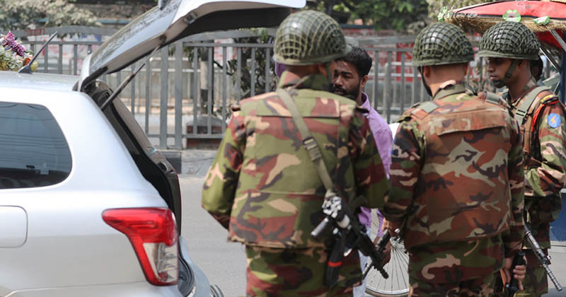 তেলের ডিপোগুলোতে সেনাবাহিনী মোতায়েনের নির্দেশ