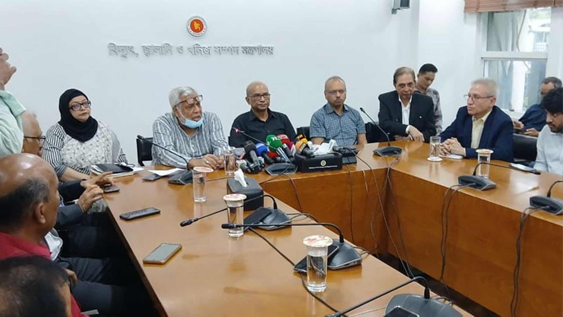 আদানিসহ বেশিরভাগ বিদ্যুৎ চুক্তিতে অনিয়মের প্রমাণ পেল বিশেষজ্ঞ কমিটি