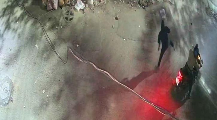 মোহাম্মদপুর প্রিপারেটরি স্কুলে মধ্যরাতে পেট্রোল বোমা নিক্ষেপ