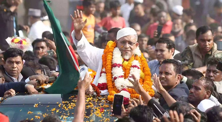 ১৭ বছরের দণ্ড থেকে খালাস পেলেন লুৎফুজ্জামান বাবর