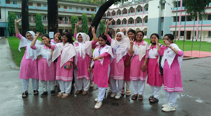 বরিশাল বোর্ডে মাধ্যমিকে পাসের হারে বড় ধাক্কা, কমেছে জিপিএ-৫