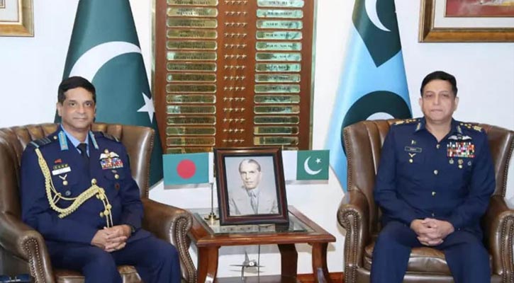 যুদ্ধবিমান নিয়ে বাংলাদেশ-পাকিস্তান বিমানবাহিনী প্রধানের বৈঠক