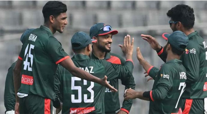 পাকিস্তানকে ১১৪ রানে অলআউট করল টাইগাররা