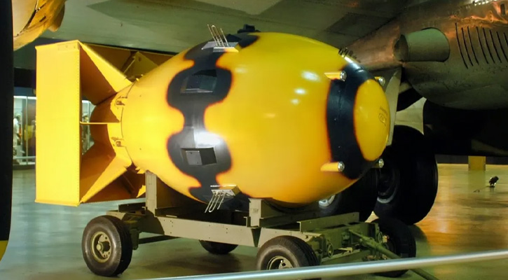 ৬টি পারমাণবিক বোমা নিখোঁজ, বিপাকে যুক্তরাষ্ট্র