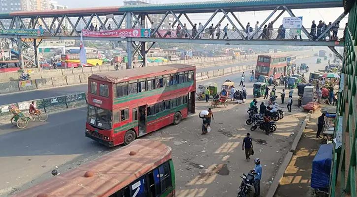 ঢাকা-চট্টগ্রাম মহাসড়কে ‘লকডাউনের’ প্রভাব নেই, যান চলাচল স্বাভাবিক