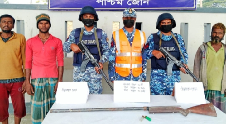 সুন্দরবন থেকে ৪ জিম্মি উদ্ধার, জব্দ ৭২ কেজি হরিণের মাংস