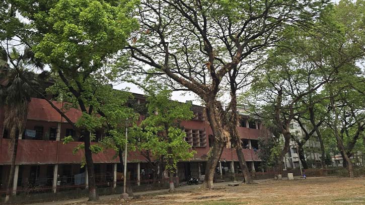 পানির ট্যাংক সংস্কারের নামে ২০ দিন বন্ধ থাকবে ঢাকা কলেজ ছাত্রাবাস