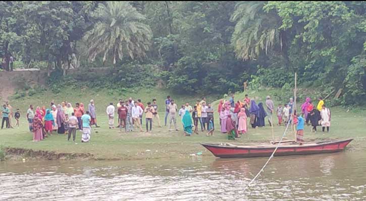 স্বপ্নে দেখা মানত পূরণ করতে গিয়ে নদীতে ডুবে গৃহবধূর মৃত্যু
