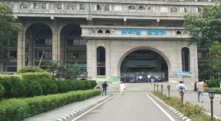 নগর ভবনের প্রধান ফটক খুলেছে, আংশিক সেবা চালু