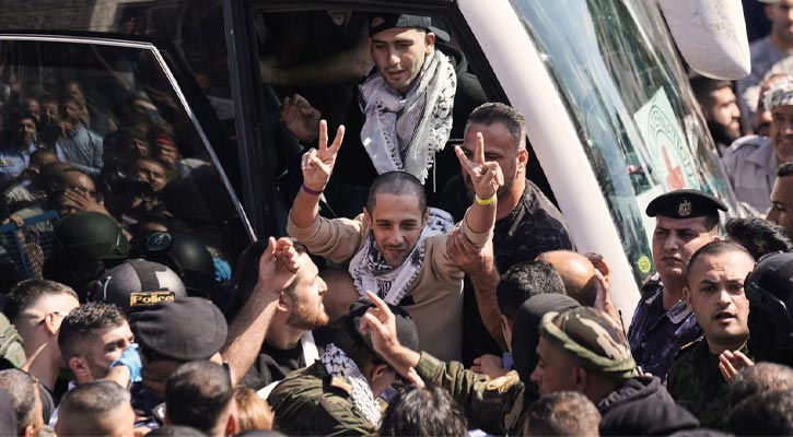 ৩ হাজার ৭০০ ফিলিস্তিনিকে মুক্তি দিলো ইসরায়েল