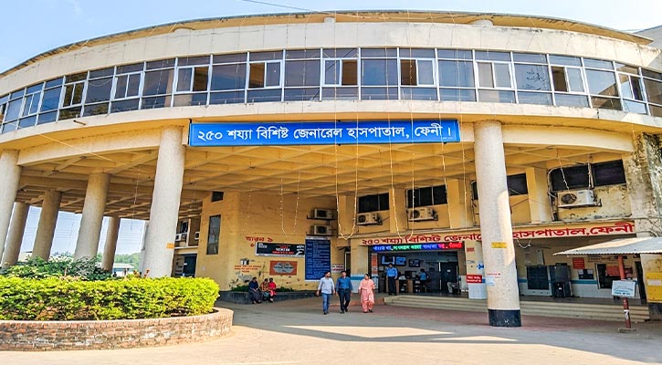 চিকিৎসার নামে কী হচ্ছে ফেনী জেনারেল হাসপাতালে