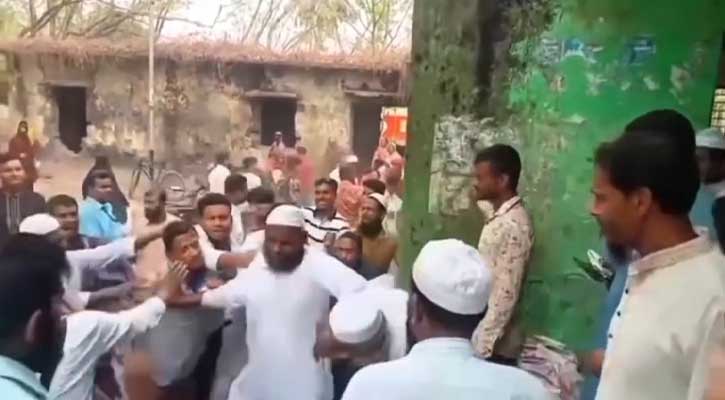 সরকারি চাল আত্মসাতের অভিযোগে ইউপি চেয়ারম্যানের ওপর হামলা