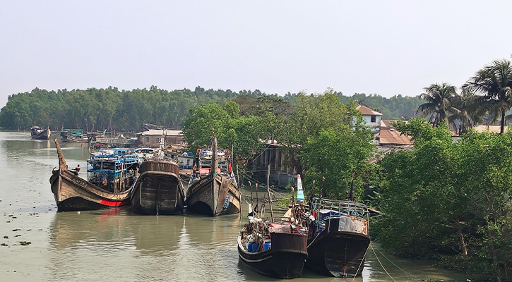 ৫৮ দিনের জন্য সমুদ্রে মাছ ধরায় নিষেধাজ্ঞা শুরু
