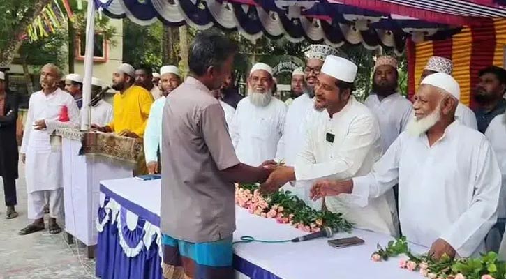 বিএনপি-সনাতন ধর্মাবলম্বীসহ ১০৫ জনের জামায়াতে যোগদান
