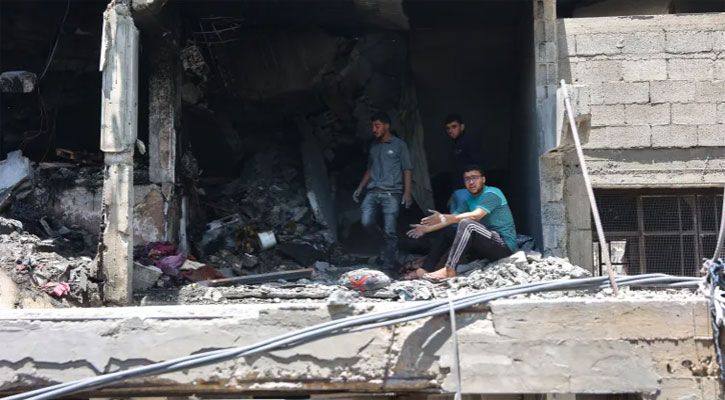 ইসরায়েলি হামলায় আরো ৫২ ফিলিস্তিনি নিহত