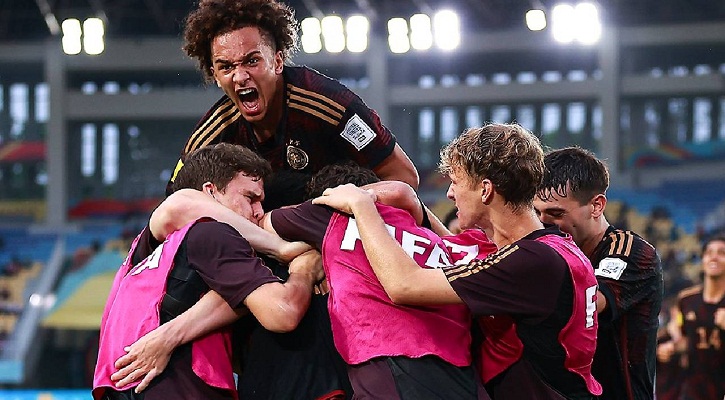 আর্জেন্টিনার স্বপ্নভঙ্গ করে ফাইনালে জার্মানি 