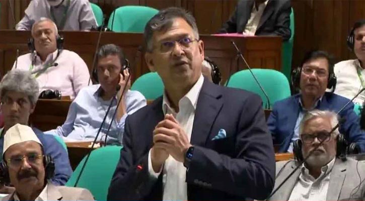 সংবিধান সংস্কার নয়, স্থগিত বা সংশোধন হয়: সংসদে স্বরাষ্ট্রমন্ত্রী