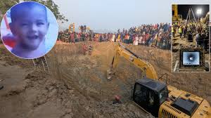 ৩২ ঘণ্টা পর ৬০ ফুট গভীর নলকূপের গর্ত থেকে শিশু সাজিদ উদ্ধার, হাসপাতালে নেওয়ার পর মৃত্যু