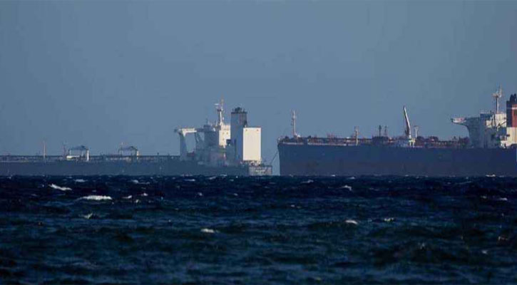 হামলা অব্যাহত থাকলে ‘এক লিটার তেলও’ রপ্তানি হবে না: ইরান