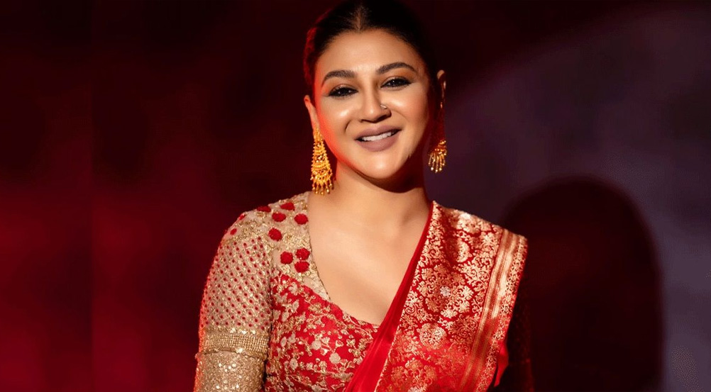 ‘রাত জেগে ঠাকুর দেখা, ভোগ খাওয়া, বন্ধুদের সঙ্গে আড্ডা—সবই হয়েছে’