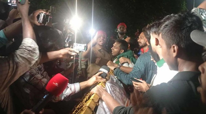 রোববার দেশব্যাপী মহাসড়ক অবরোধের ঘোষণা ‘জুলাইযোদ্ধাদের’