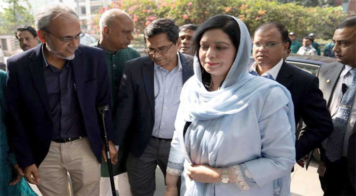 শাশুড়ি খালেদা জিয়াকে দেখে মায়ের বাসায় জুবাইদা রহমান