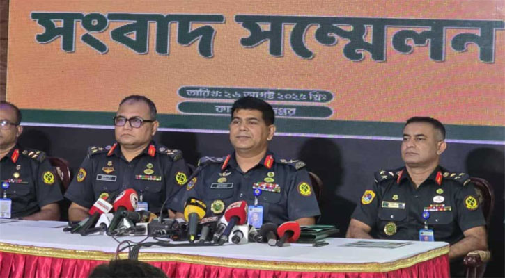 এখনও ৭০০ জনের বেশি কয়েদি পলাতক রয়েছেন