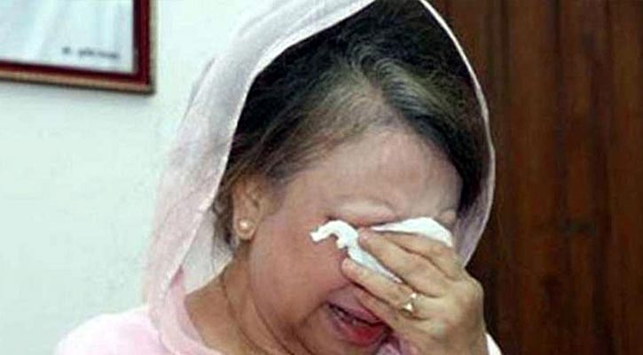 সেদিন কাঁদতে কাঁদতে আল্লাহর কাছে বিচার দিয়েছিলেন খালেদা জিয়া