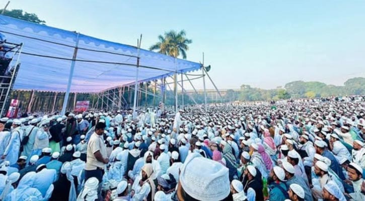 খতমে নবুওয়ত মহাসম্মেলন: কানায় কানায় পূর্ণ সোহরাওয়ার্দী উদ্যান