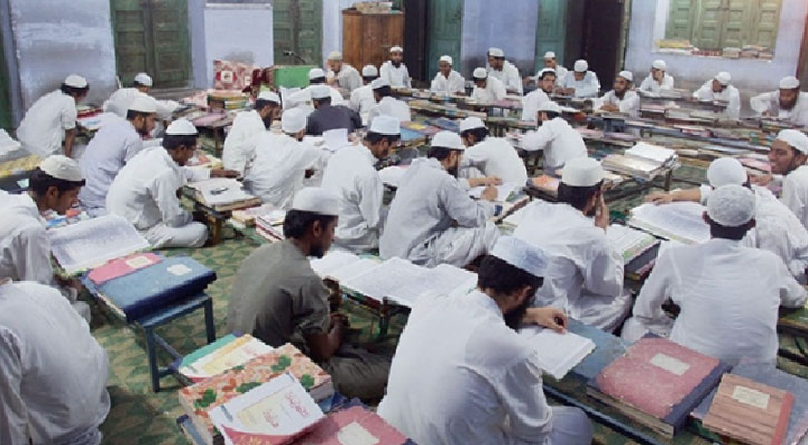 কওমী শিক্ষার্থীদের বড় সুখবর দিলেন উপদেষ্টা