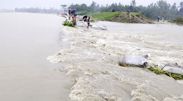 বিপৎসীমার ২৯ সেন্টিমিটার উপরে দুধকুমার নদের পানি