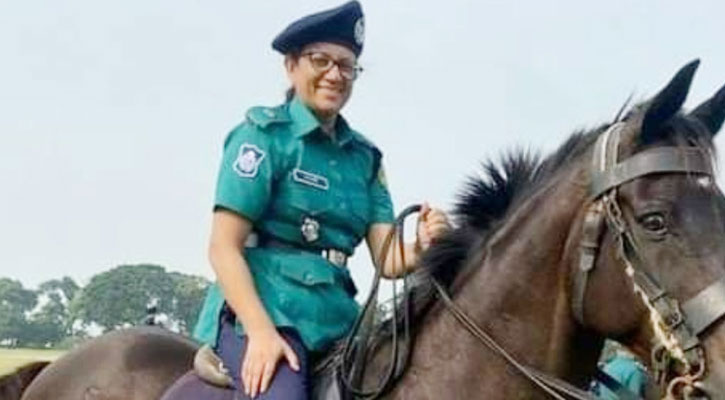 নানাবাড়িতে মিললো অতিরিক্ত পুলিশ সুপারের ঝুলন্ত লাশ