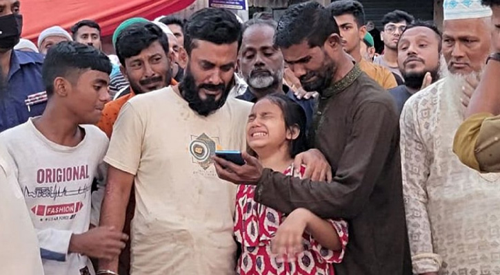 ছাত্রলীগ নেতাকে গ্রেপ্তারের ৩ দিন পর স্ত্রী-সন্তানের মৃত্যু, জানাজায় কান্নার রোল