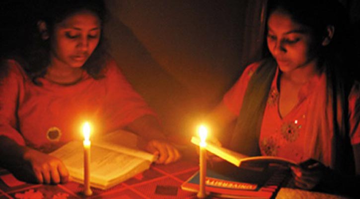 তীব্র লোডশেডিংয়ে চরম ভোগান্তি, পরীক্ষার্থী ও ব্যবসায়ীসহ সাধারণ মানুষ বিপাকে