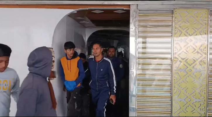 মেঘনায় দুই লঞ্চের সংঘর্ষে নিহত ৪ জনের বাড়িতে শোকের মাতম