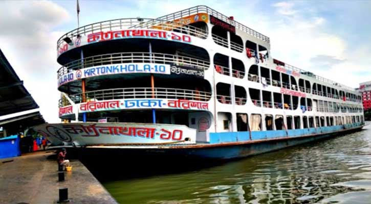 কীর্তনখোলা-১০ লঞ্চে আগুন, অল্পের জন্য বড় দুর্ঘটনা থেকে রক্ষা