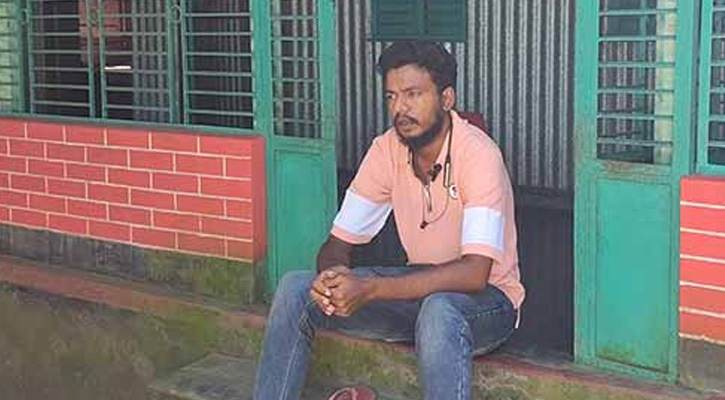 বিয়ের দাবিতে ফাঁসির দড়ি নিয়ে প্রেমিকার বাড়িতে প্রেমিক