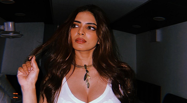 ট্রেনে অভিনেত্রীকে অশ্লীল প্রস্তাব, জানালেন বীভৎস অভিজ্ঞতা