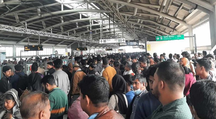 স্টেশনে ঢুকে না উঠলেও দিতে হবে ১০০ টাকা, মেট্রোরেলের নতুন নিয়মে যাত্রীদের ক্ষোভ