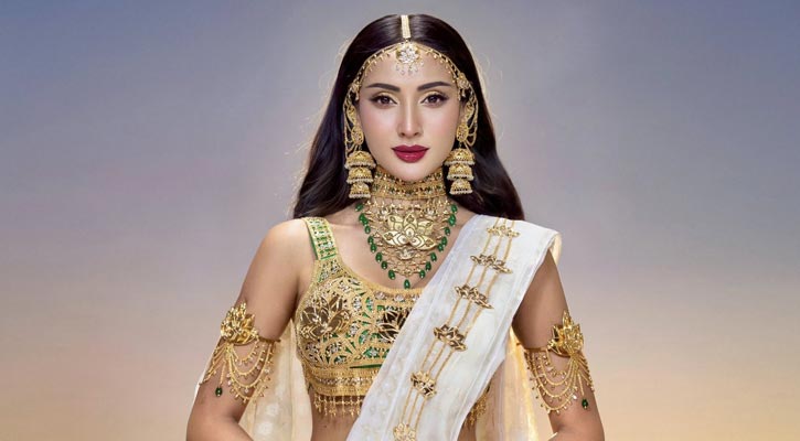 জামদানিতে মিস ইউনিভার্সে মিথিলা, শাড়িটি তৈরিতে লেগেছে ১২০ দিন