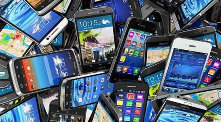 মোবাইল ফোন আমদানিতে শুল্ক কমলো ৬০ শতাংশ