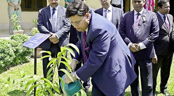 বঙ্গবন্ধুর খুনিদের আশ্রয় দিয়ে মানবাধিকারের কথা বলা লজ্জা: পররাষ্ট্রমন্ত্রী