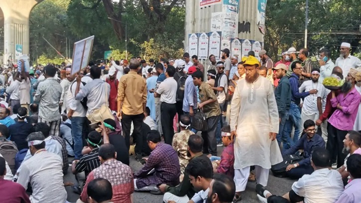ঢাকায় আজ অবস্থান কর্মসূচি পালন করবেন নন-এমপিও শিক্ষকরা