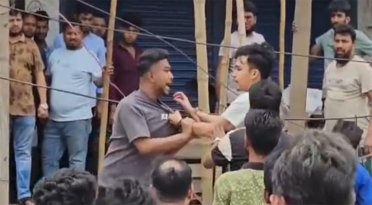 সিদ্ধিরগঞ্জে বিএনপির দুই গ্রুপের হট্টগোল, পুলিশের লাঠিচার্জ