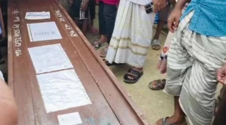 সৌদি থেকে লাশ হয়ে ফিরলেন রবিউল, শায়িত হলেন পারিবারিক কবরস্থানে