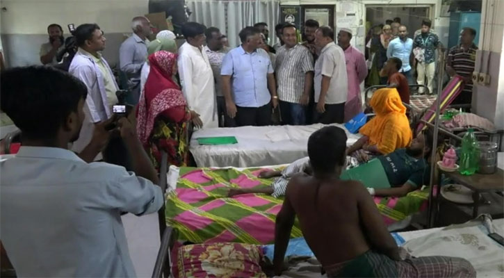 নাটোর সদর হাসপাতালে হুইপ দুলুর আকস্মিক পরিদর্শন